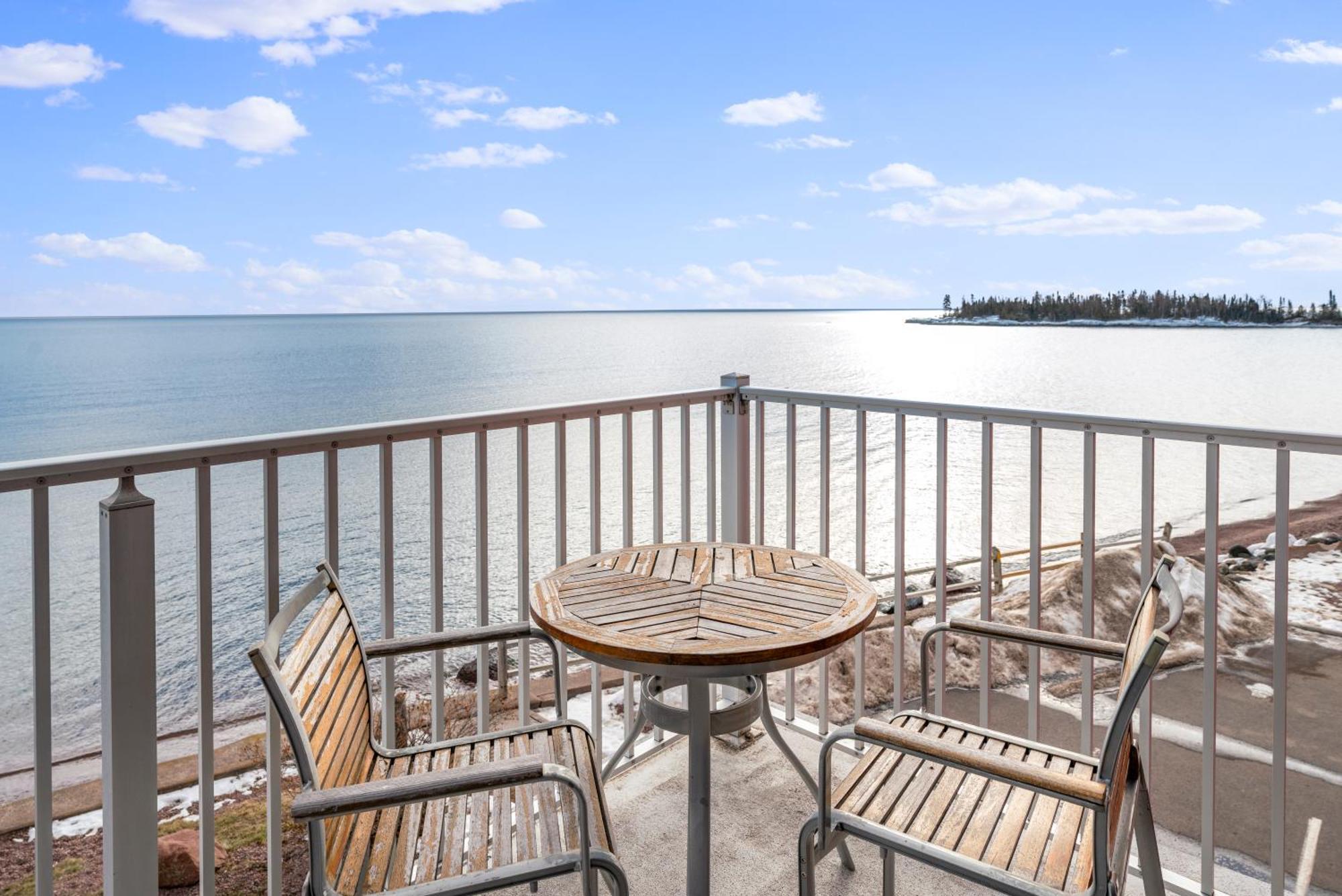 East Bay Suites Grand Marais Exteriér fotografie