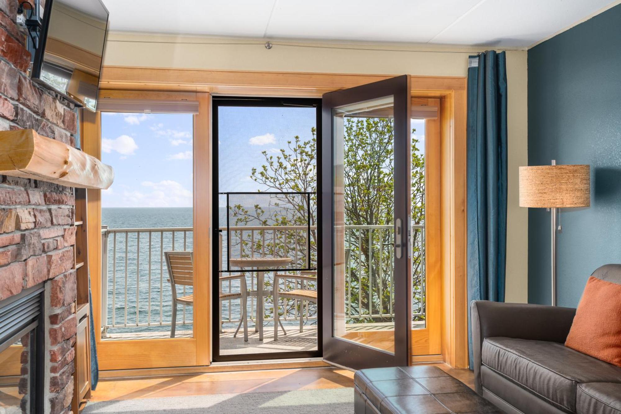 East Bay Suites Grand Marais Exteriér fotografie