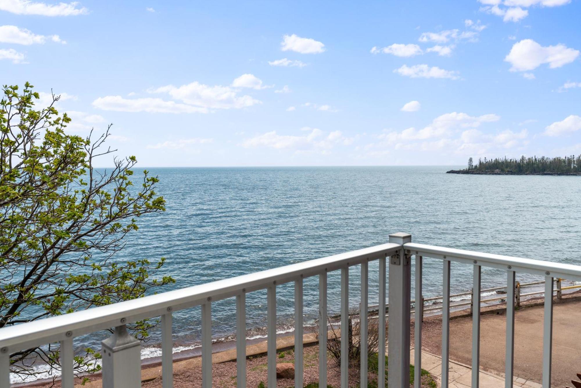 East Bay Suites Grand Marais Exteriér fotografie